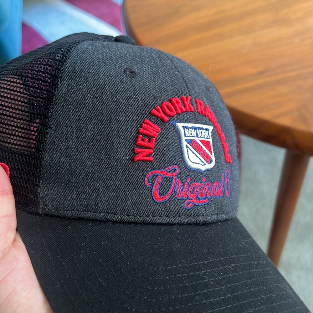 New York Rangers Mesh Snap Back - Picture 7 of 7